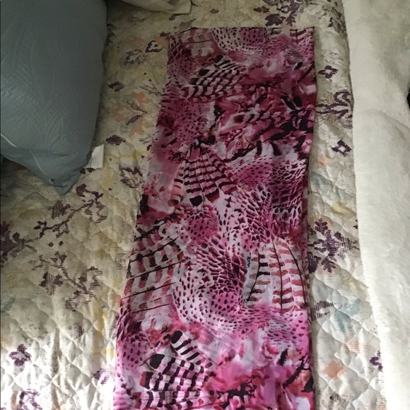 Scarf pink black white leopard print, versatile🌸nice pattern good shape - Picture 4 of 8